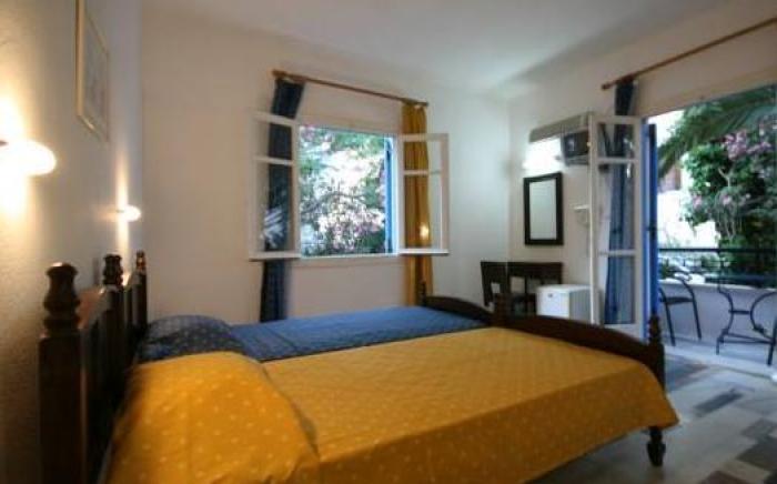 Mare Naxia Hotel