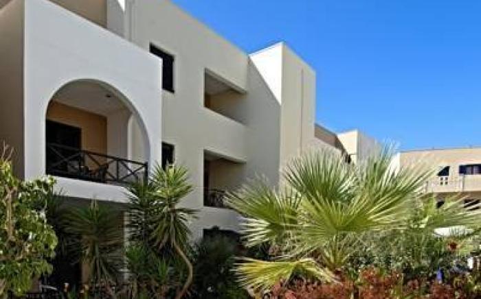 Nami Hotel & Suites