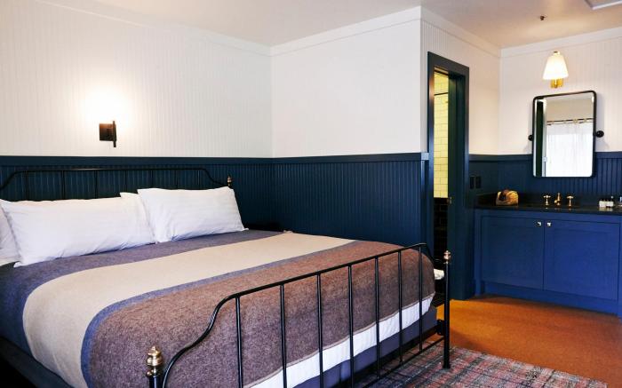Anvil Hotel