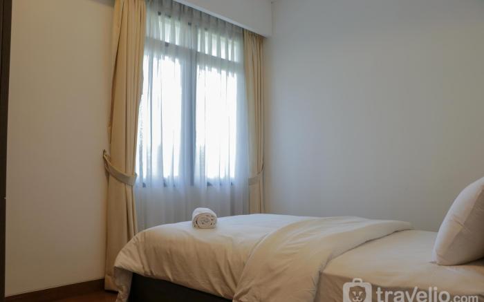 Comfort 3BR Simprug Park near Mall By Travelio