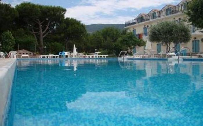 Theofilos Classic Hotel