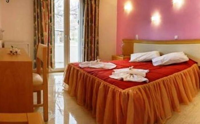 Theofilos Classic Hotel