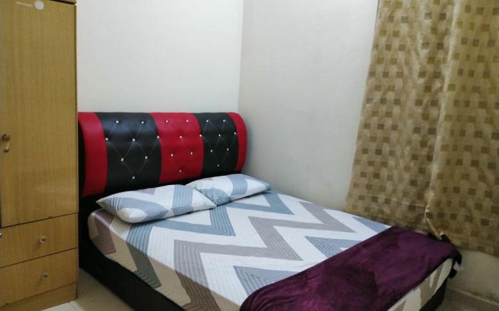 Ladang Homestay 2BR Pantai Batu Burok HSNZ