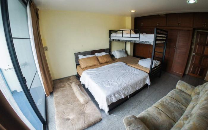 Cozy family room in town (MRT hualumphong station