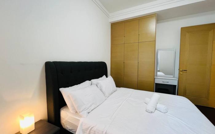 Pool View 1BR unit at R&F Princess by ANJU
