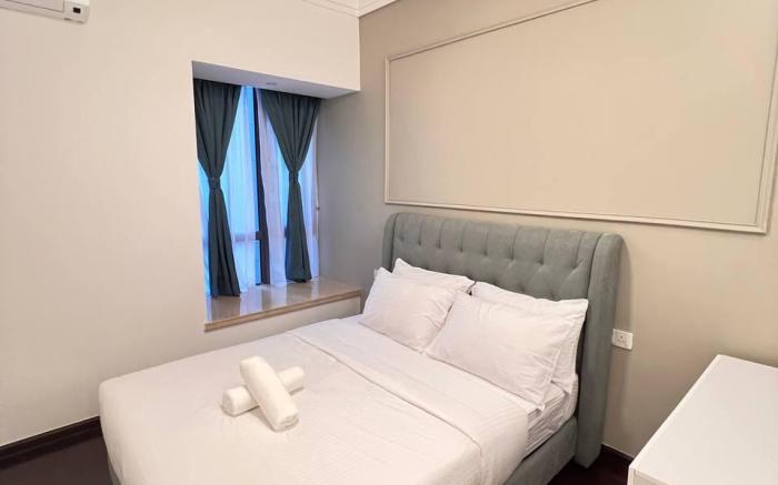 Causeway Sea View 2BR unit at R&F Princess by ANJU