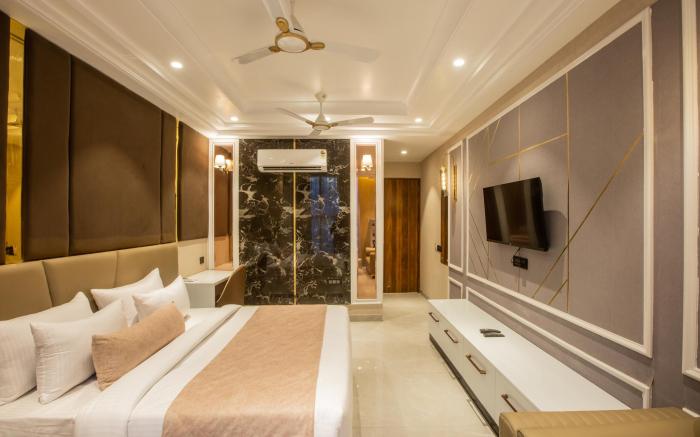 Hotel Aroma Suites Near Delhi Airport