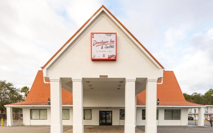 Developer Inn & Suites Airport JAX, a Baymont by Wyndham