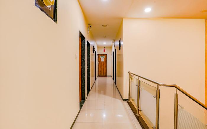 FabExpress Prakash Inn - Nr. Mumbai International Airport