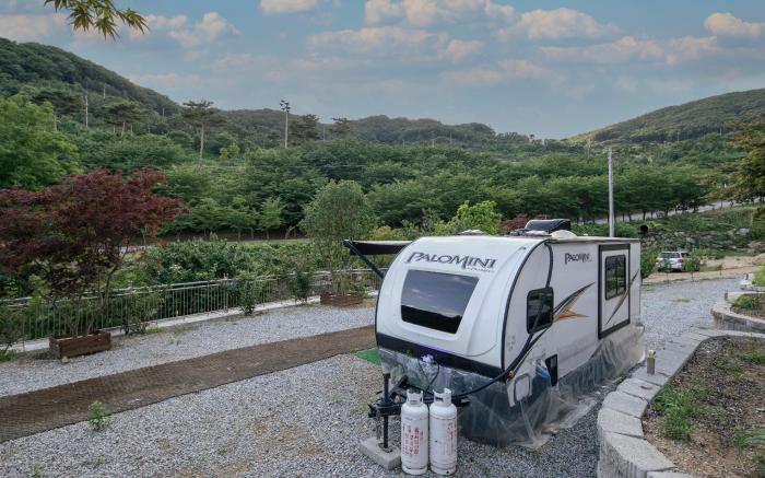 Youseongnongwon Caravan