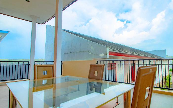 Villa Surga Dunia with Private Pool and Billiard