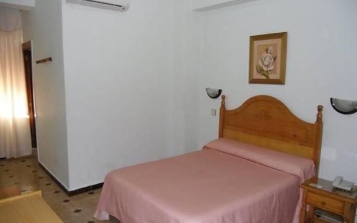 Hostal Paris