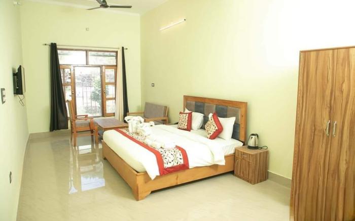 Hotel Ankita River View