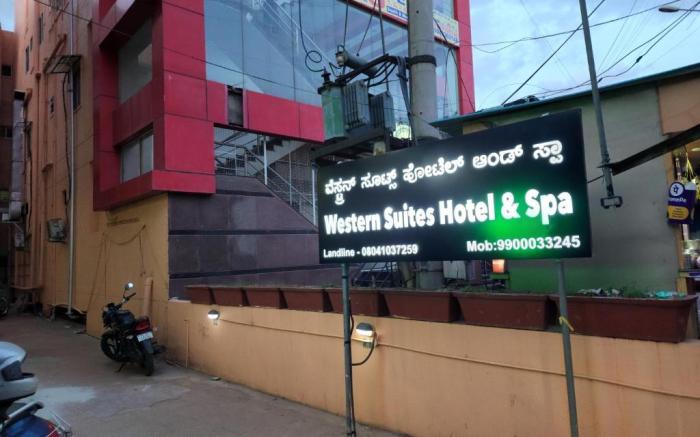 Western Suites Hotel / Spa
