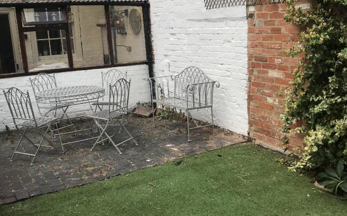 Shakespeare House, Free Parking, Town Centre Location