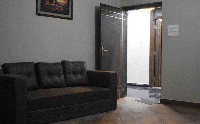 Hotel Lilac Doors