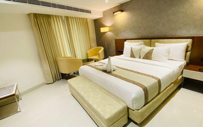 Royal Plaza Suites by RAK Rooms