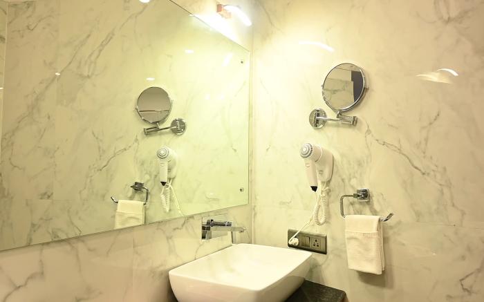 Seven Hills Hotel