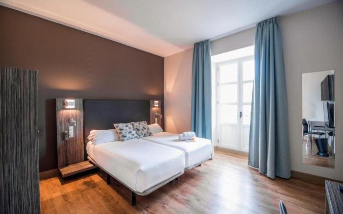 Petit Palace Santa Cruz