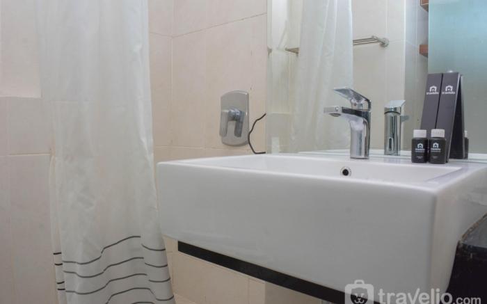Comfy Studio at Capitol Park Residence By Travelio