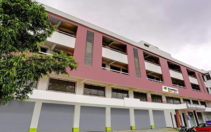 Itsy Hotels Oasis Pride