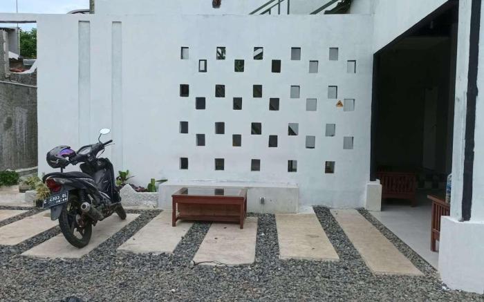 RedDoorz near Stasiun Batang