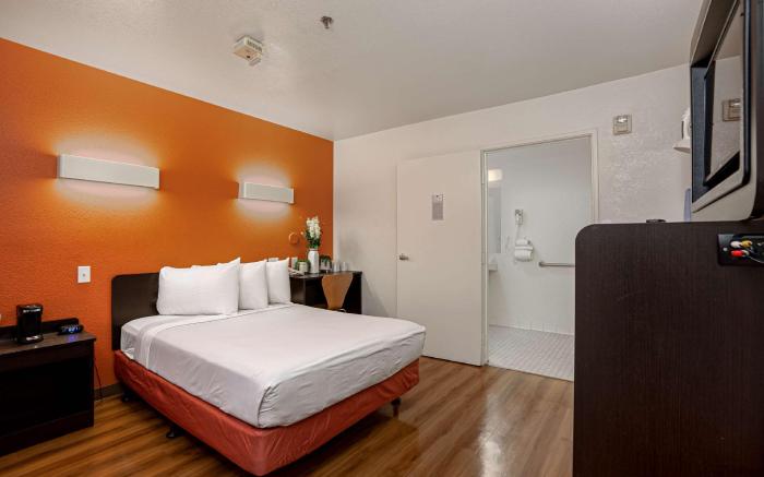 Motel 6 Temecula, CA - Historic Old Town