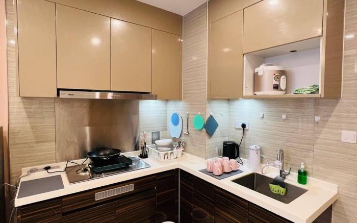 Cozy 1BR unit at R&F Princess by ANJU