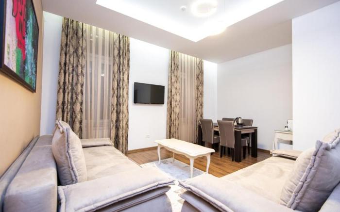 Megapolis Main Street Suite- II