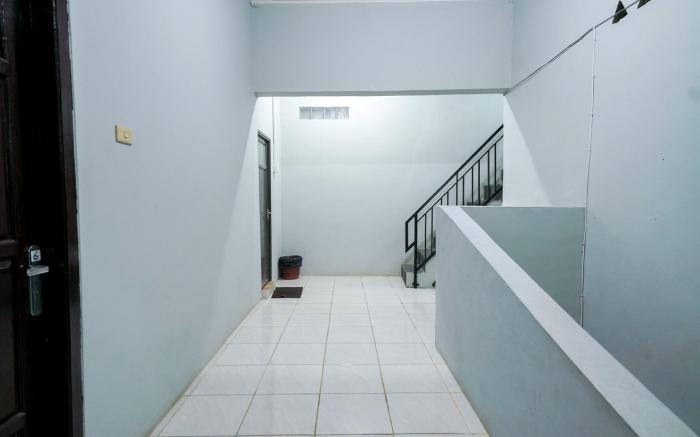 RedDoorz @ Jalan Pangeran Tirtayasa Lampung 2