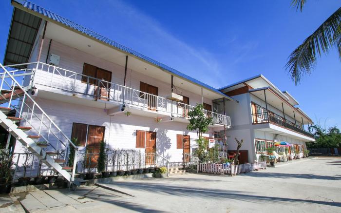 Baan Kru Toom Hotel