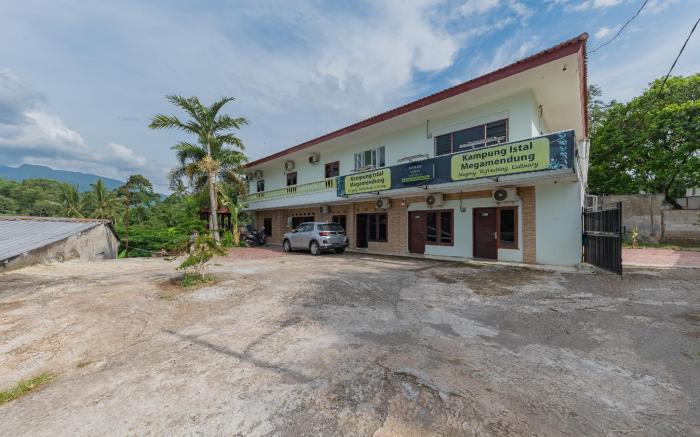 Urbanview Hotel Kampung Istal Megamendung Puncak by RedDoorz
