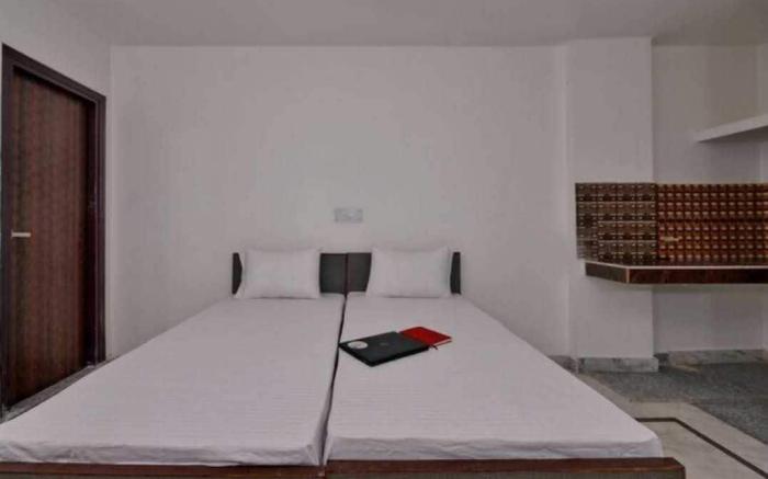 Hotel O POP Royal Guest House Near Omaxe Celebration Mall