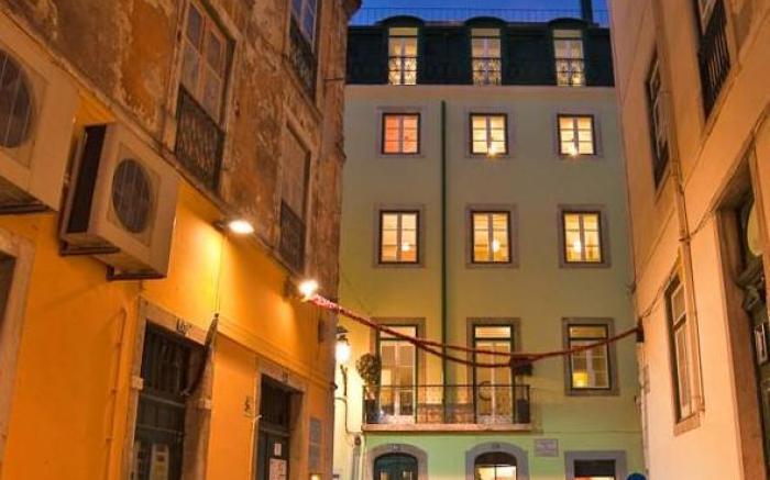 Lisbon Colours Bairro Alto Apartments