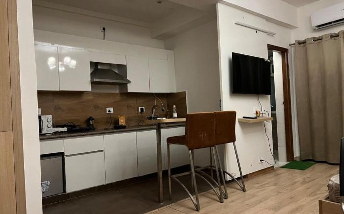 Lovely And Luxury Noida  Studio