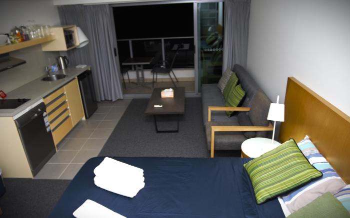 Darwin City Apartment with City View and Pool 