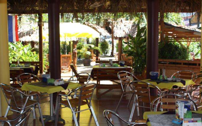 Thai Life Guesthouse Khaolak