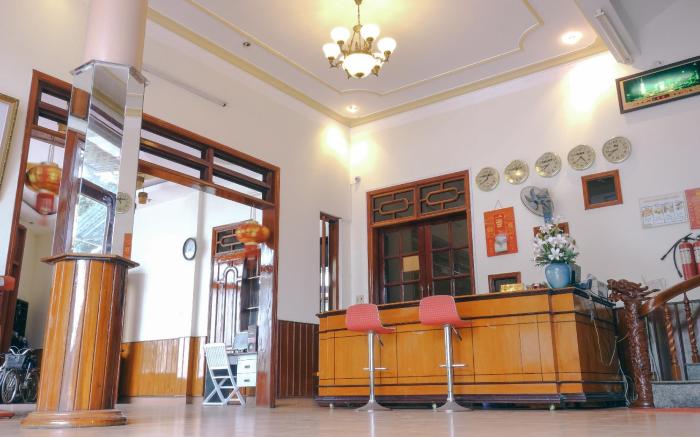 Hai Huong Hotel