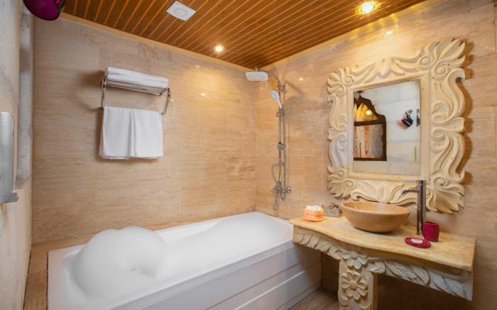 Carna Cave Hotel