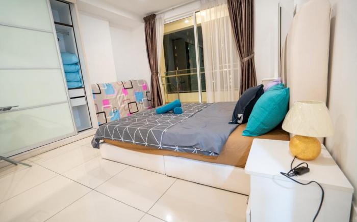 Mansion @GeorgeTown city & Gurney seaview 2B1bath