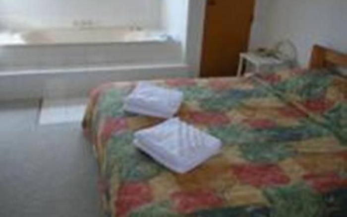 Bennetts Thermal Pools Motor Inn                                                            