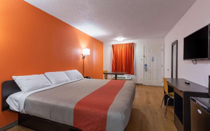 Motel 6 Bryan, TX - University Area