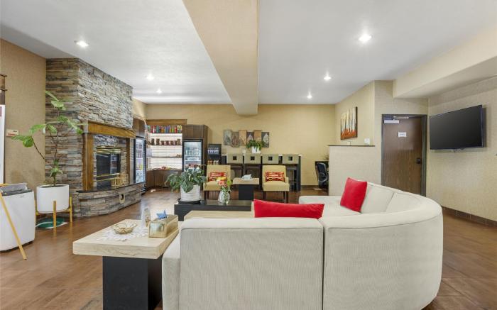 Best Western Plus Prairie Inn