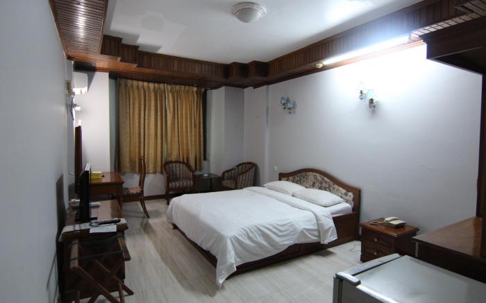Royal White Elephant Hotel