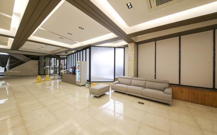Benikea Cheonan Tourist Hotel