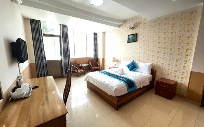 HỒNG PHÁT HOTEL