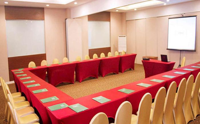 D'Bamboo Suites 