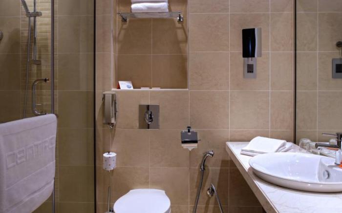 Centro Al Manhal Hotel by Rotana