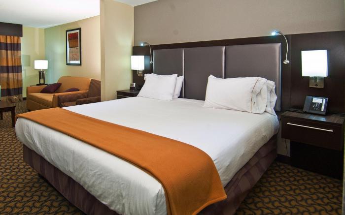 Holiday Inn Express & Suites Jackson/Pearl International Airport By IHG