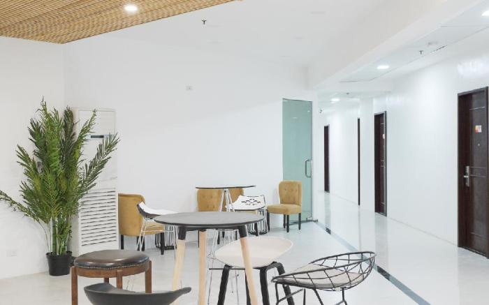 Travelbee Airport Inn